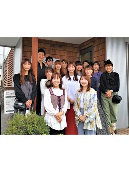 女性スタッフが多数在籍☆細かな気配りと豊かな感性で、髪のお悩みに寄り添います＊