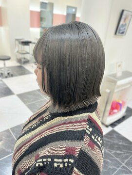 モア 下通店(MORE) 1bleachで作るOlive beige／切りっぱなしボブ