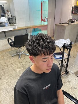 ザデイ カットアンドカルチャーショップ(THE DAY CUT&CULTURE SHOP) ルーズパーマ