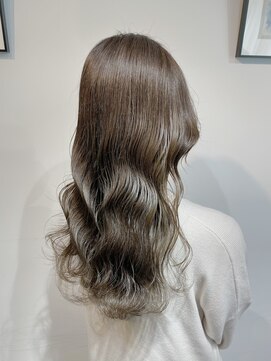 ネクストハラジュク(NEXT HARAJUKU) ダークグレー　赤み消しカラー