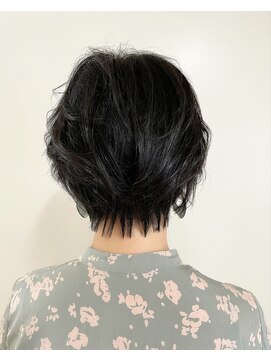 テト(teto) 30代40代 大人くびれショート 後頭部ふんわり