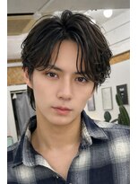 ポーチバイハニー オモテサンドウ(PORCH by HONEY omotesando)&nbsp;フェザーパーマ/刈り上げセンターパート/リバースセンターパート