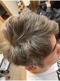 プラチナアッシュ×束感ショート