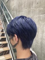 メンズ刈り上げ　ハイトーンカラー　メンズカジュアル