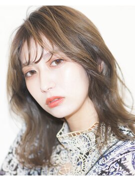 エルピス(elpis) イメチェンヘアスタ イル 　グレーベージュ　似合わせカット