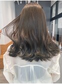 オリーブグレージュ_チェリーブラウンフェミニンロング_ba406261