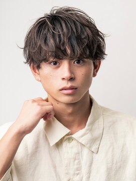 オーシャントーキョー 渋谷(OCEAN TOKYO) シースルーマッシュセンターパートツーブロック刈り上げ韓国ヘア