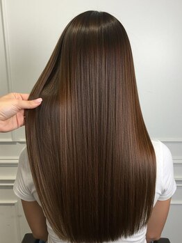 シロン(Ciron)の写真/【阪急塚口1分】ダメージヘアでお悩みの方に艶髪を!髪質改善トリートメントでハリ艶が感動の仕上がり◎