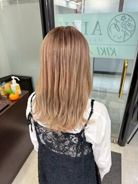 アイズ 本厚木(AIZU) ミルクティーベージュ