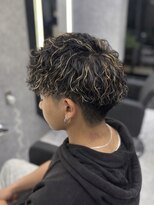 シーエスメイド バイ シャチュー 大須店(CS made by SHACHU) ツイストスパイラル/スパイラル/パーマハイライト/フェード