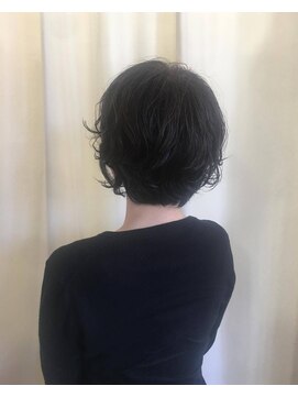 ヘアーアンドメイク ヒューラ 立川店(HAIR&MAKE hurra) 柔らかショートパーマスタイル