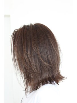 メロウ ヘアー エスト2006(MELLOW HAIR EST.2006) 外ハネボブ