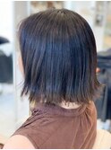切りっぱなしボブ×裾カラー
