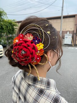 シークレットベースエヌ(Secret Base N) お呼ばれ◎和柄つまみ細工ゆるふわアップ似合わせヘアアレンジ