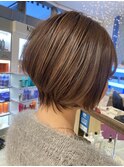 前下がりボブ×アッシュベージュ