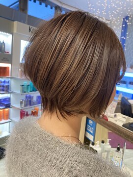 コワファースト 大分(COIFF1RST) 前下がりボブ×アッシュベージュ