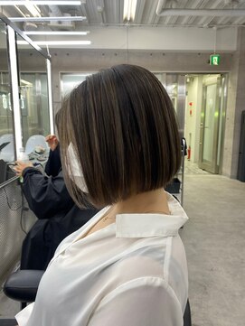 イキ 表参道(iki omotesando) モード/無造作ウェーブ/大人ガーリー[表参道駅]