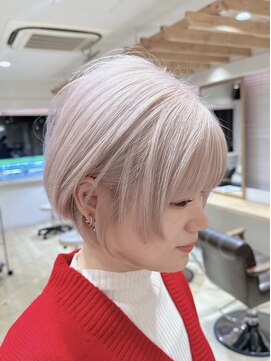 エイト新宿店(EIGHT shinjuku) ホワイトショート