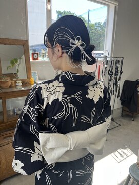 ヘアー バトン(hair vaton) タイトシニヨン