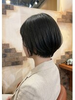 ヘアメイク フレンシア(hair make flencia) 首筋を美しく見せる大人上品なショートボブ【240スタイル】