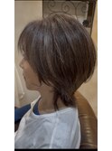 白髪ぼかしハイライトにショートウルフ