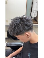 ヘアフォーラム&nbsp;スパイキーシルバーメッシュ