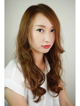 ヒューガルデン(Hoegaarden) 大人のクール女子巻き髪スタイル