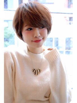 レウナ 外苑前(Reuna) ナチュラルだけどちょっとのインパクト【外苑前・青山・表参道】