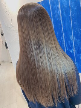 ウーロス(uros.) ツヤストレート