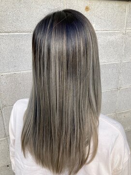 ティズ キノサキ(tiz KINOSAKI) バレイヤージュカラー