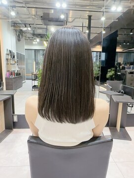 ファンナギンザ(FaNNa ginza) シースルーラウンドバングヘア