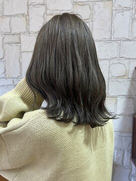 ベンチ(bench) オリーブグレージュ/くすみ感/似合わせカット/くびれ巻き/千葉