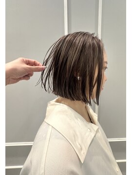 ネオリーブギンザ 銀座店(Neolive GINZA) (銀座) 切りっぱなしボブ　ハイライト