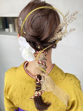ガーデンヨコハマ(GARDEN YOKOHAMA) ヘアアレンジ 編み下ろし ふわふわ 卒業式 成人式 金箔 水引