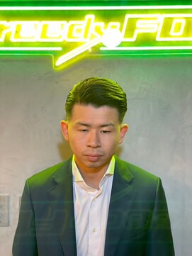 グリーディーフォックス 代々木(Greedy FOX) 波巻き/ハイライト/マッシュパーマ/ウルフ[シェービング]