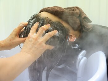 トリプルヘアー 梅島(TRIPLE HAIR)の写真/梅島駅徒歩１分＊都心クオリティの極上ヘッドスパがTRIPLE HAIRで出来る♪健康的な美髪へと導きます。