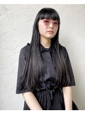 黒髪ストレートロング
