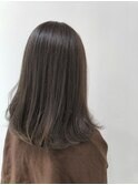 カーキベージュ