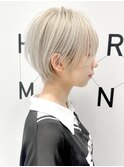 ハイトーンショート/ホワイトベージュ/シルバー/ブリーチ