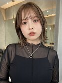 切りっぱなしくびれボブ/ちらっとみえるインナーカラー/卵型