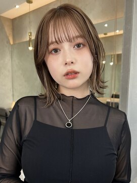 ロンドワン 三宮元町(Lond one) 切りっぱなしくびれボブ/ちらっとみえるインナーカラー/卵型