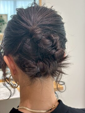 ファムバイアヴァンス(Femme by AVANCE.) ねじり編み込みシニヨン