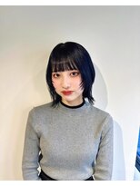 セラ バイ ユーレルム(SerA by U-REALM)&nbsp;【レイヤー】ウルフボブ×ブルーブラック