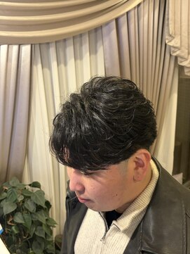 ヘアルーム ルシア(Lucia) フェザーパーマ