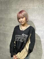 ディア(.eer) ストレートボブ×ピンク~ホワイトベージュルーツカラー