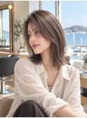 白髪ぼかし/30代/レイヤーミディアム/グレージュカラー/外ハネ