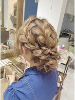 リミー(re:mee)&nbsp;編み込みたくさん可愛いアップ