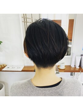 ヘアーアンドメイクアップモパ ショートボブ