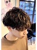 ハイライト×波巻きパーマ