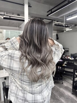 レディアル 大宮(REDEAL ope.) ホワイトバレイヤージュ